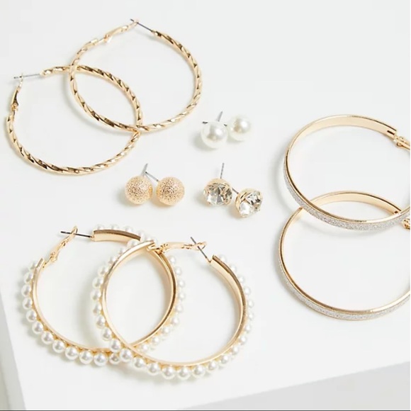 PEARL AND GOLD-TONE STUD & HOOP EARRINGS SET - Picture 2 of 2
